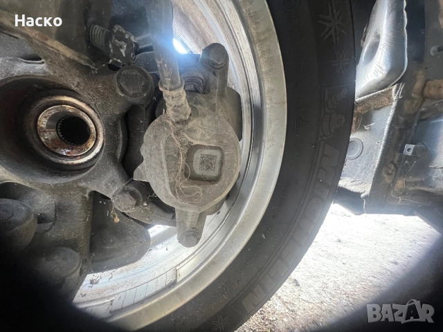 Предни спирачни апарати 4x4 Mercedes W204 C class, снимка 2 - Части - 52644189