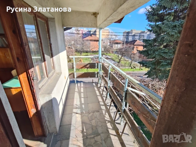 Продава триетажна масивна къща в с.Челопеч с голям двор и лице на две улици, снимка 9 - Къщи - 53959949