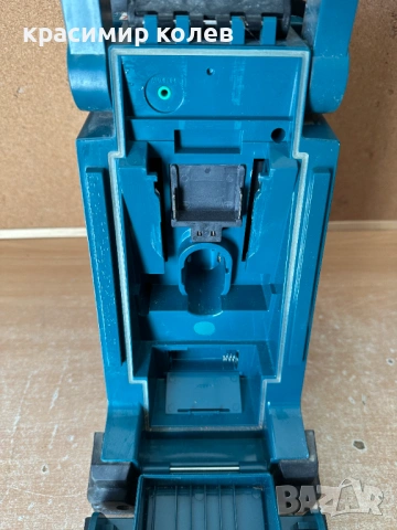 строително радио "MAKITA BMR 100", снимка 16 - Радиокасетофони, транзистори - 53850243