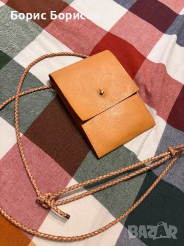 кожена чанта Lapoporter за телефон