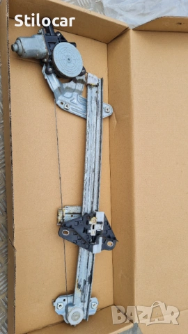 Стъклоповдигач/машинка стъкло/Honda Jazz 08-13г предна дясна, снимка 2 - Части - 53634262