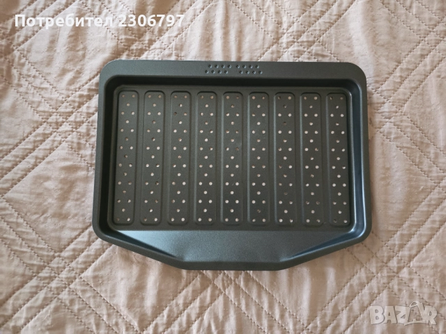 Нова, неупотребявана тава за картофи. Закупена е от Lidl.