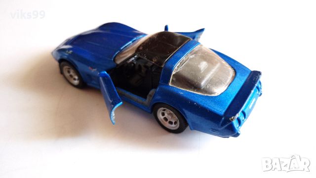 Chevrolet Corvette 1978 Maisto 1:39, снимка 3 - Колекции - 46547932