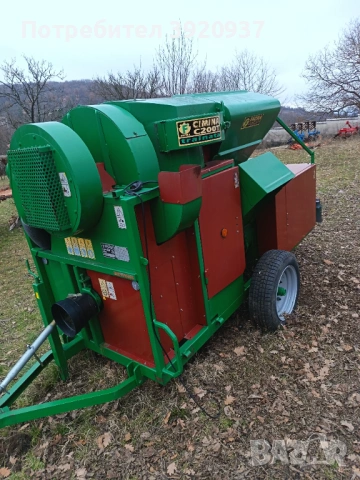 Прикачен комбайн за лешници и орехи FACMA