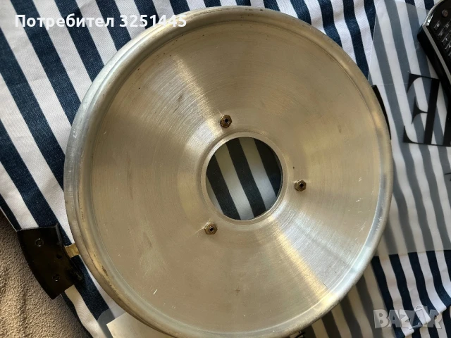 Електрическа тенджера от соца, снимка 4 - Прибори за хранене, готвене и сервиране - 50867369