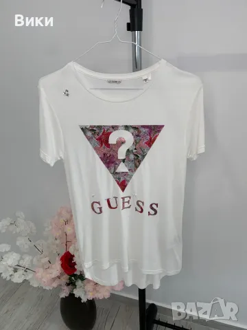 Тениска Guess 16г, но е подходяща и за S, снимка 2 - Тениски - 49692986