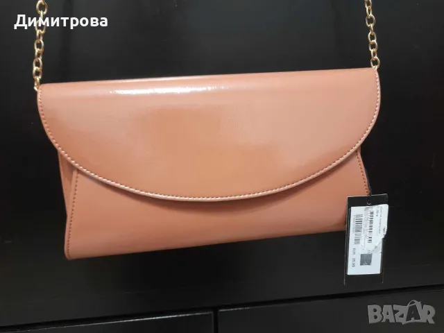 Нова италианска лачена светлокафява дамска чанта с етикет