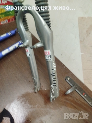 26 цола въздушна вилка за велосипед колело rock shox , снимка 7 - Части за велосипеди - 51779022