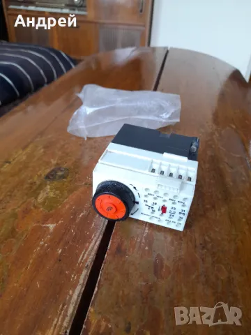 Реле за време Telemecanique CA2-FR 111B, снимка 2 - Друга електроника - 50273944
