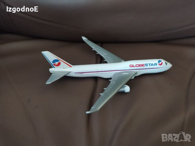 1/450 макет на пътнически самолет Boeing 747  GlobeStar Airlines 7 Dickie toys, снимка 4 - Влакчета, самолети, хеликоптери - 46330248