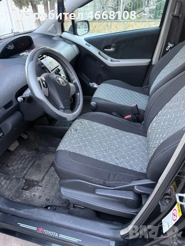 Toyota Yaris , снимка 8 - Автомобили и джипове - 53278890
