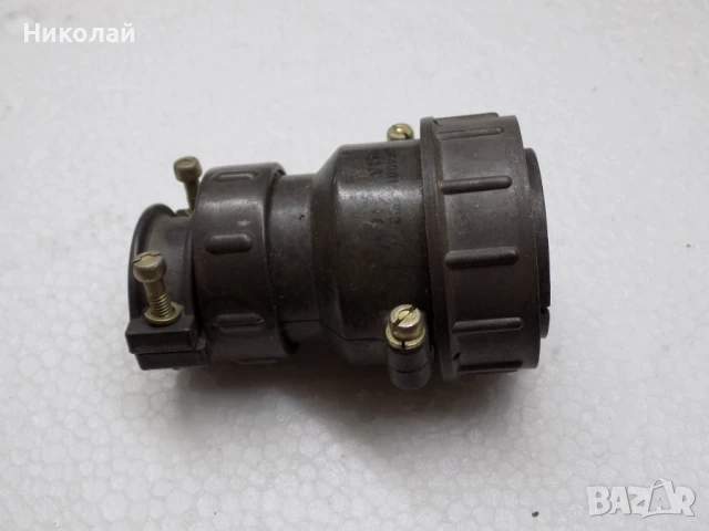 Съединител розетка ШР40П16НШ2