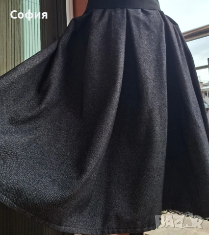 Черна,вълнена пола,р-р М/Л и ХЛ, снимка 3 - Поли - 53044309