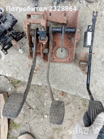 Останали части от Субару Джъстин(Сузуки игнис) от2003 до2006г., снимка 2 - Части - 50477223