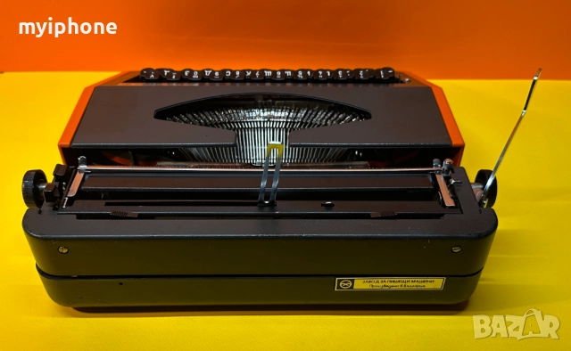 Пишеща Машина Хеброс 1300 Ф 3 цвята с нова лента , клавиатура Кирилица , обслужена и смазана , снимка 5 - Колекции - 52695878