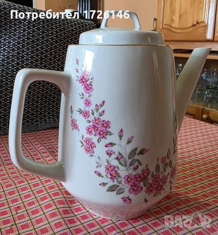 Порцеланов чайник на Китка, Нови Пазар