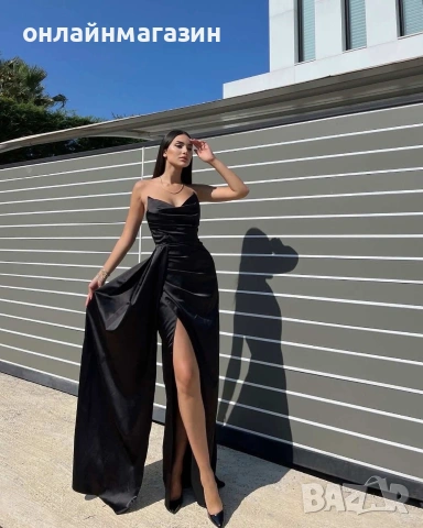 Дълга сатенена рокля 