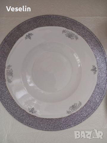 порцеланова чиния 