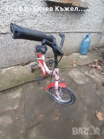 Детски Велосипед с помошни колела. 