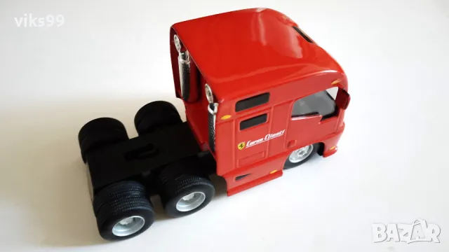 Ferrari Truck F1 Transporter Team Ferrari Corse Clienti 1:43, снимка 4 - Колекции - 47865609