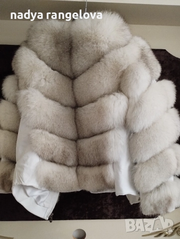 Дамски кожух естествена кожа от лисица, снимка 2 - Якета - 52559117