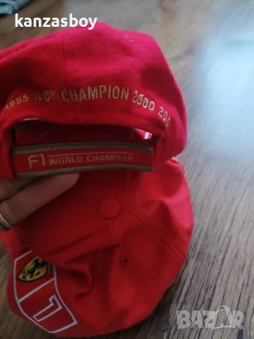 FERRARI F1 - страхотни колекционерски шапки , снимка 6 - Шапки - 49400561