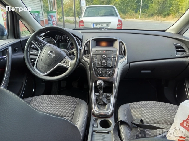 OPEL ASTRA SPORTS TOURER 1.7CDTI-6ck  EURO5, снимка 13 - Автомобили и джипове - 51611401