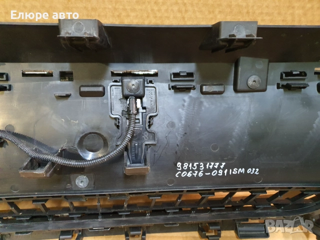 Предна решетка за Пежо 3008, снимка 5 - Части - 52580236