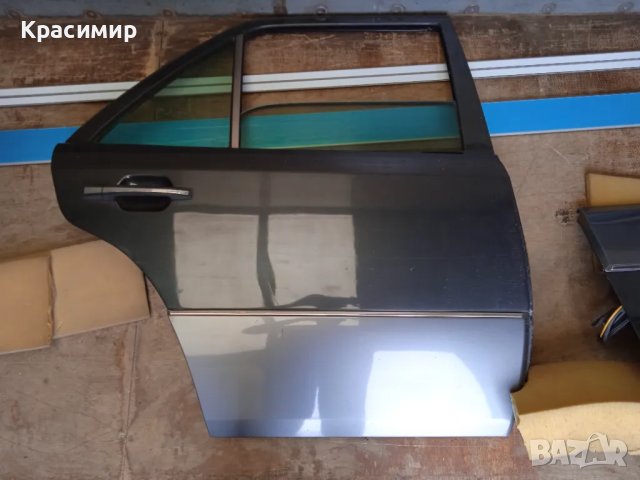Задна дясна врата за мерцедес 124, снимка 2 - Автомобили и джипове - 49671387