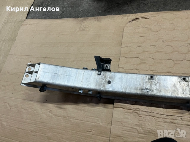 Гредата на предната броня за Mercedes C-class W203 (седан и комби), снимка 6 - Части - 53637134