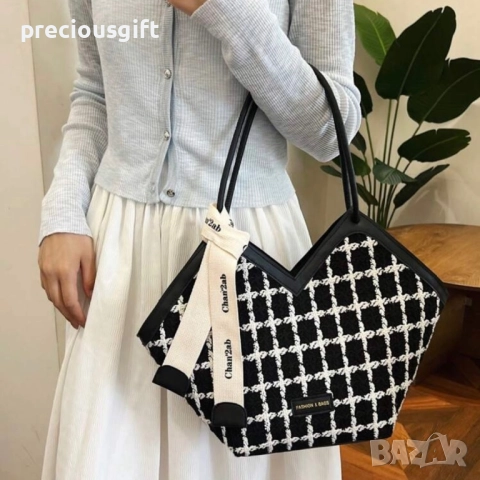 Дамска черна чанта, снимка 2 - Чанти - 51461920