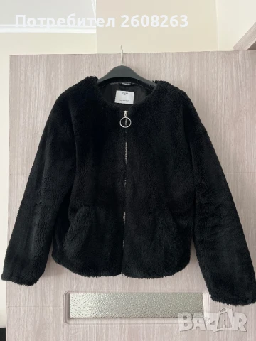 Пухено яке Bershka