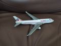 1/450 макет на пътнически самолет Boeing 747  GlobeStar Airlines 7 Dickie toys, снимка 4