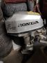 извънбордов двигател Honda 5к.с., снимка 1 - Воден транспорт - 45934606