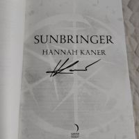 Sunbringer , снимка 3 - Художествена литература - 45372138