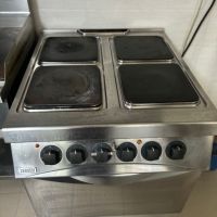 Продавам професионална печка,Zanussi!, снимка 4 - Други машини и части - 45654602