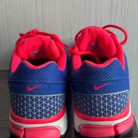 ЧИСТО НОВИ женски маратонки на Nike - номер 42 , снимка 2 - Маратонки - 45128492