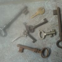 стари ключове лот, снимка 1 - Други ценни предмети - 45387811
