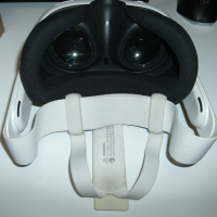 VR очила Oculus Meta Quest 3 512GB, снимка 4 - Друга електроника - 44994088