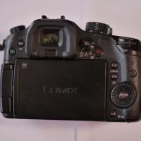 Продавам Panasonic Lumix GH4 с два обектива и батерия., снимка 2 - Фотоапарати - 45423587