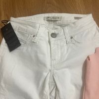 Нови бели дънки Mavi Jeans с топ размер XS, снимка 6 - Дънки - 46050905