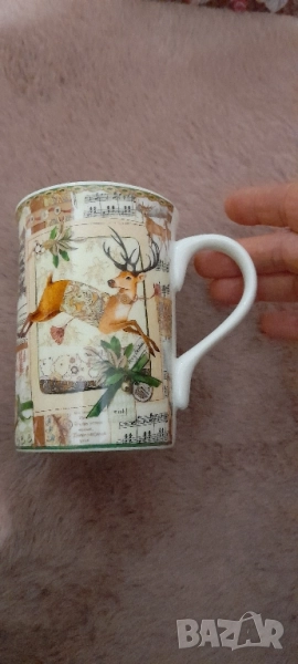 Порцеланова чаша коледен елен с кутия, снимка 1