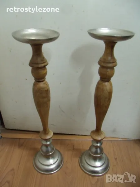 № 7993 два големи стари свещника  - метал , дърво  - размер - височина 46 см , диаметър основа 12 см, снимка 1