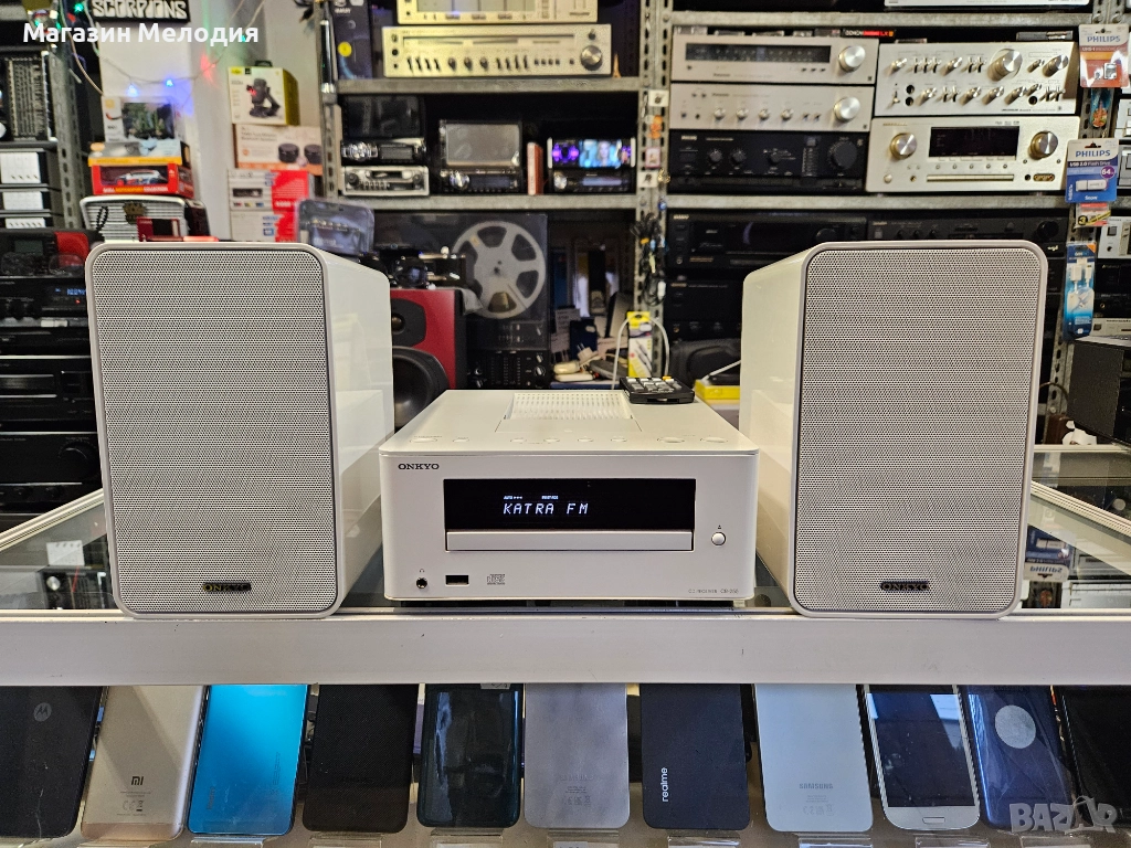 Аудиосистема ONKYO CR-255 с две тонколони и оригинално дистанционно. Има радио, диск, usb, ipod и au, снимка 1
