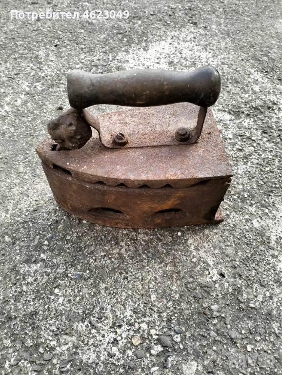 Стара ютия на жар, снимка 1