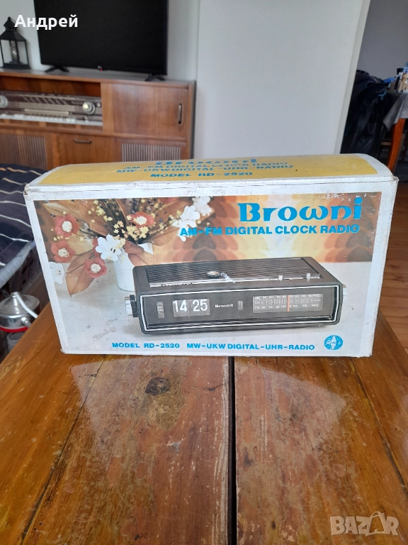 Стар радио часовник Browni, снимка 1