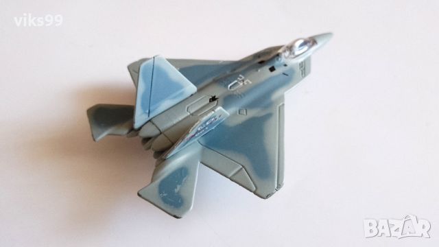 Метален Изтребител F-22 Raptor Maisto Tailwinds, снимка 5 - Колекции - 45217748