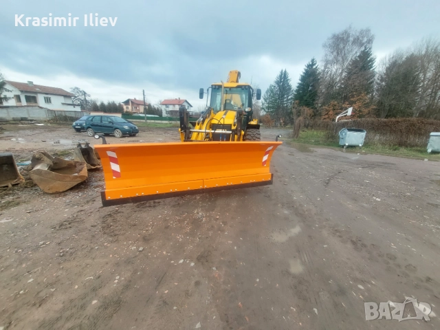 Услуги с комбиниран багер и самосвал. 
