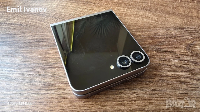 Samsung Flip 6 - 256GB 12RAM, снимка 2 - Samsung - 53084699