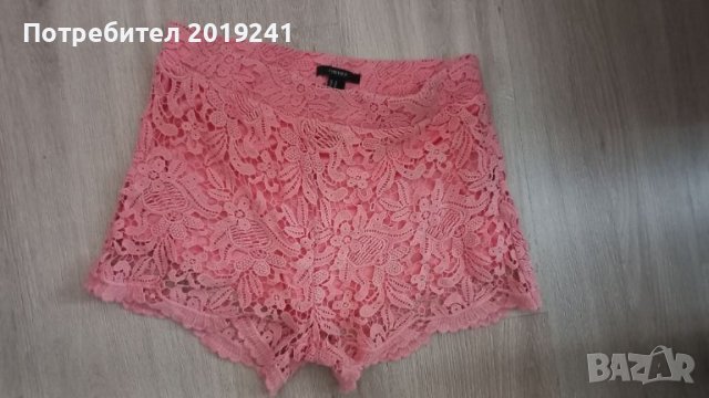 Розови дантелени къси панталони Forever 21, снимка 1 - Къси панталони и бермуди - 45804608
